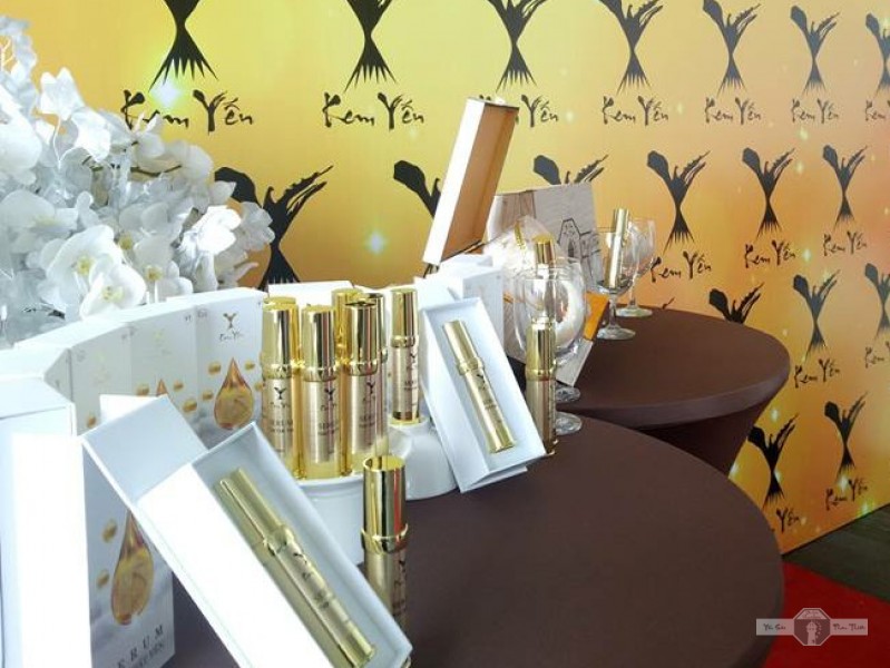 Gia công Mỹ phẩm Yến sào: Kem dưỡng body, Tinh chất phun trắng, Kem face Tổ yến,...